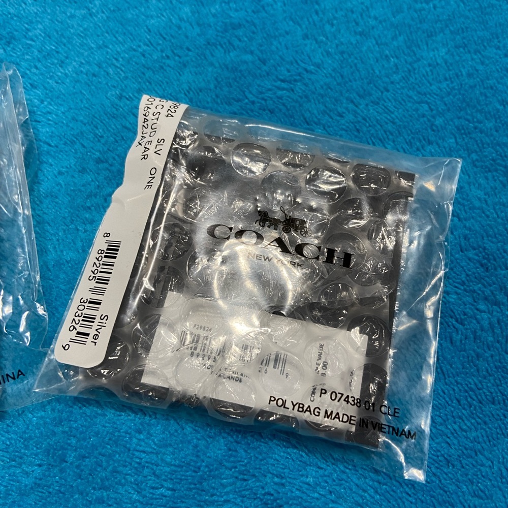 Coach brand new jewelry set. Necklace, earring and bracelet set. - Picture 5 of 11